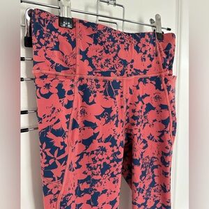 Lululemon floral leggings Size 4 excellent condition